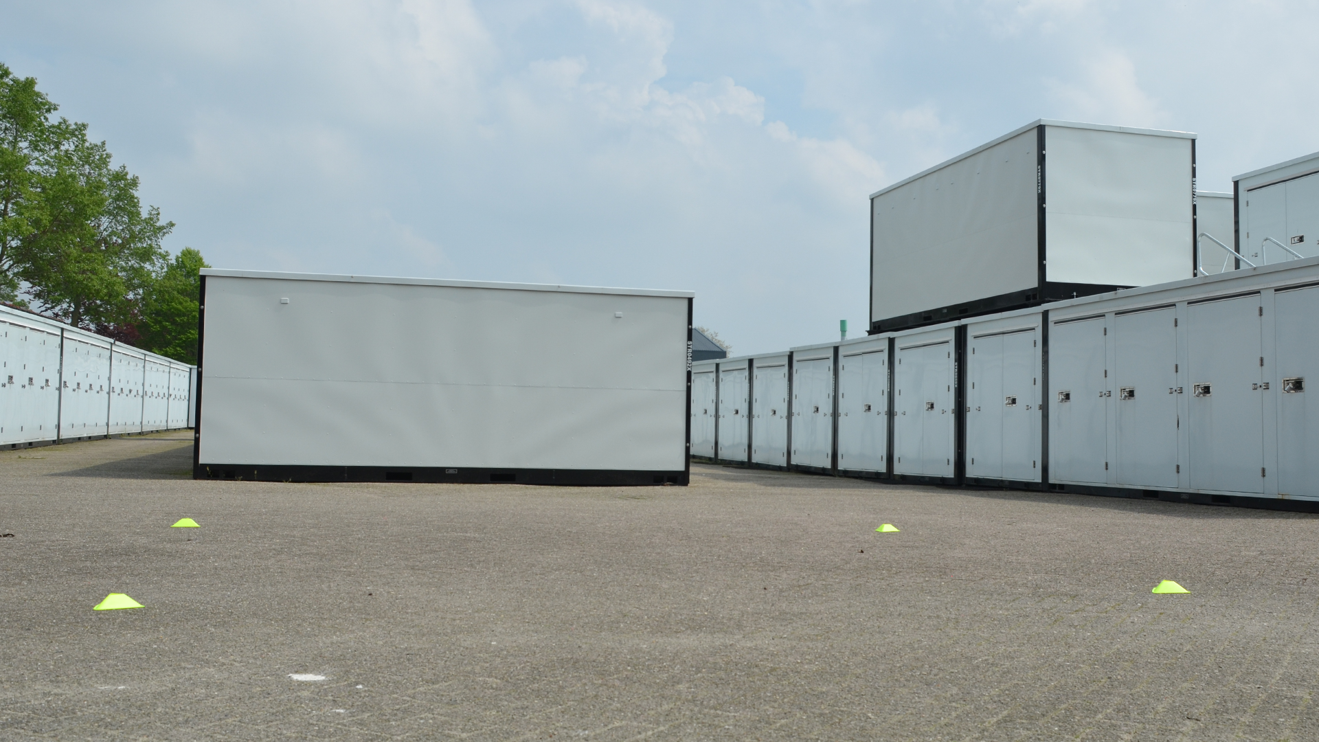 Z-Box_inmeten_pionnen